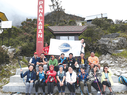 Group of Toastmasters members at Mount Kinabalu